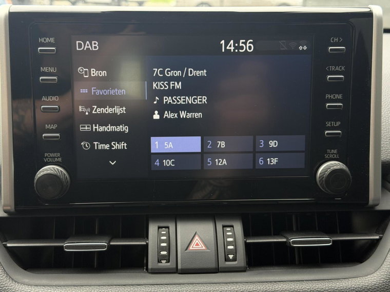 Vehicle Image 14