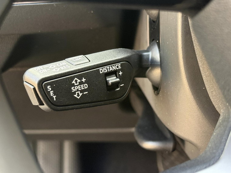 Vehicle Image 38