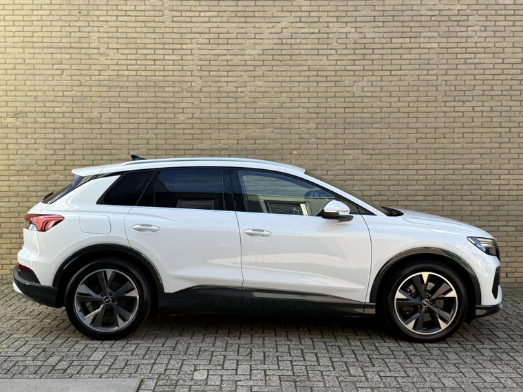 Vehicle Image 53