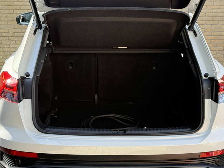 Vehicle Image 60