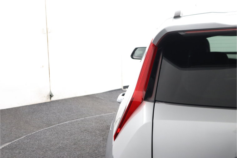 Vehicle Image 50