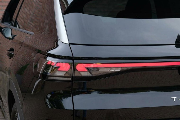 Vehicle Image 29