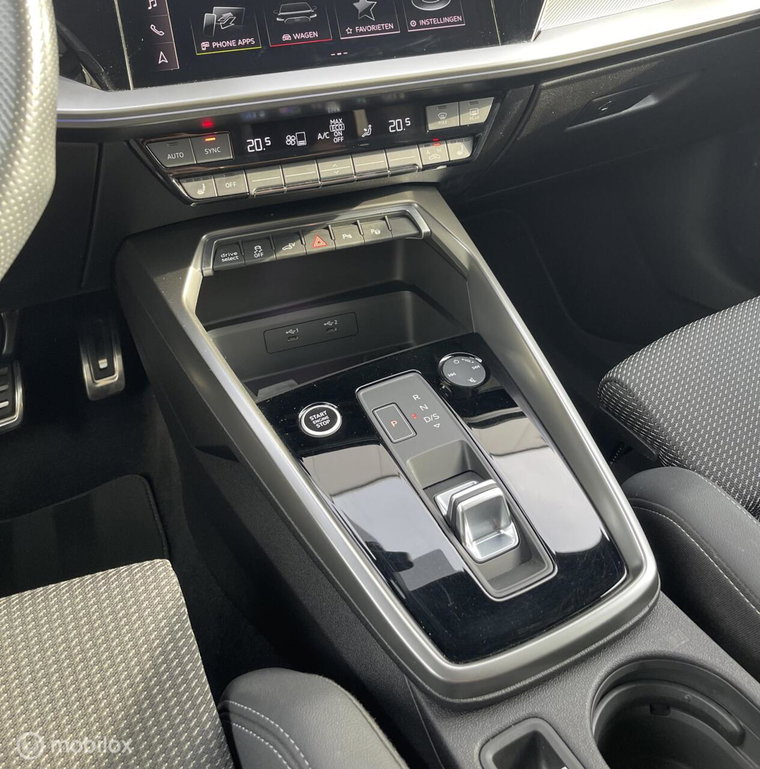 Vehicle Image 45