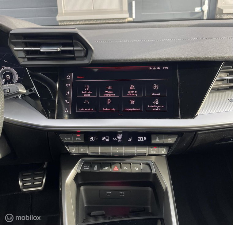 Vehicle Image 48