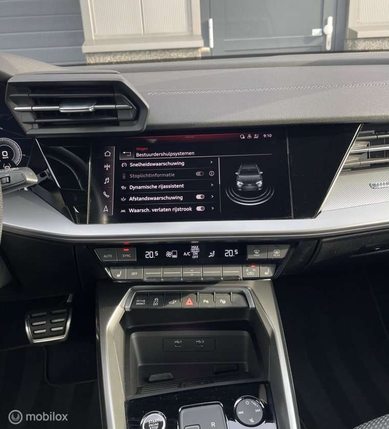 Vehicle Image 57