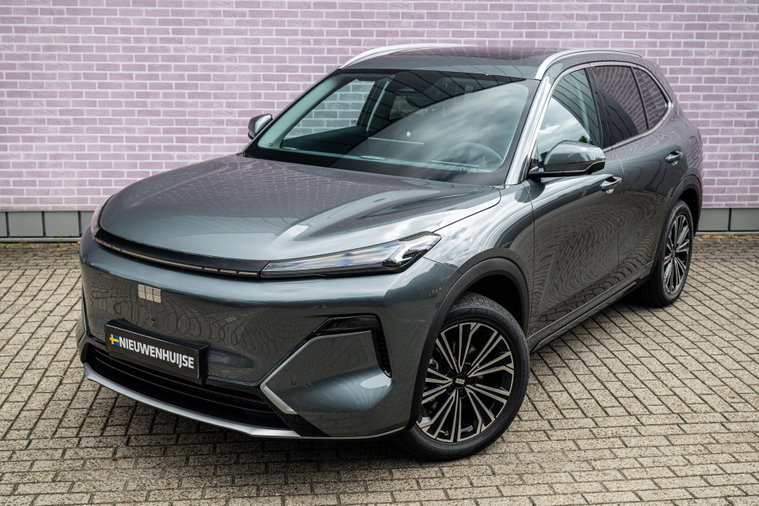 Vehicle Image 11
