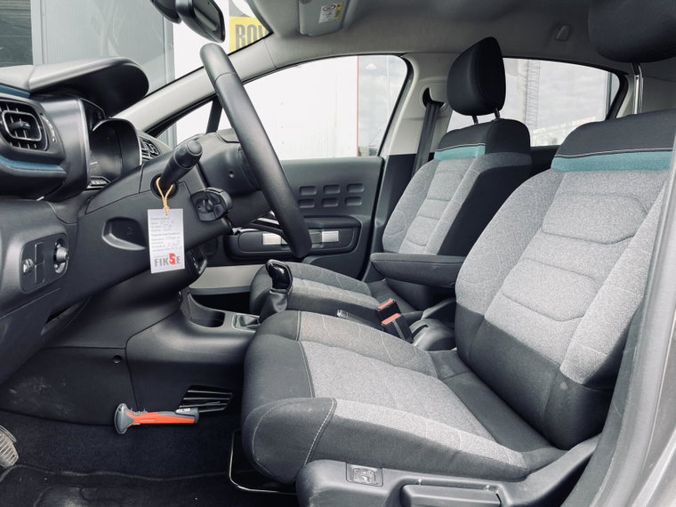 Vehicle Image 11