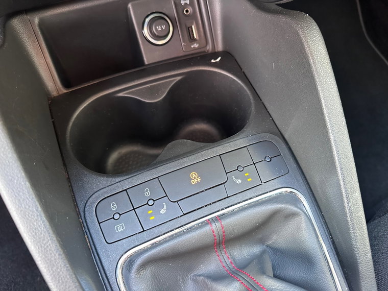 Vehicle Image 26