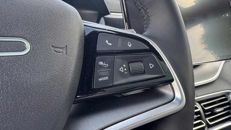 Vehicle Image 28