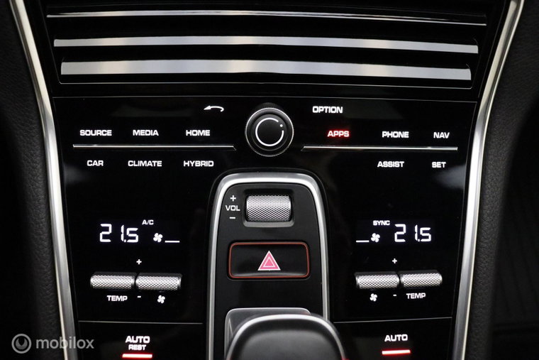 Vehicle Image 36