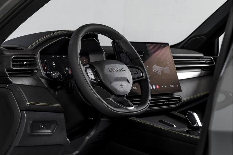 Vehicle Image 16