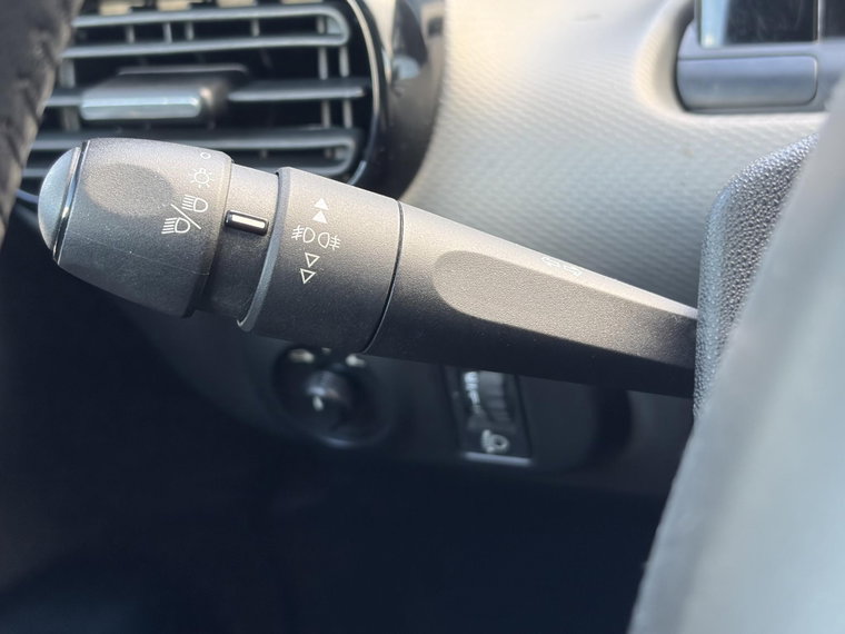 Vehicle Image 26