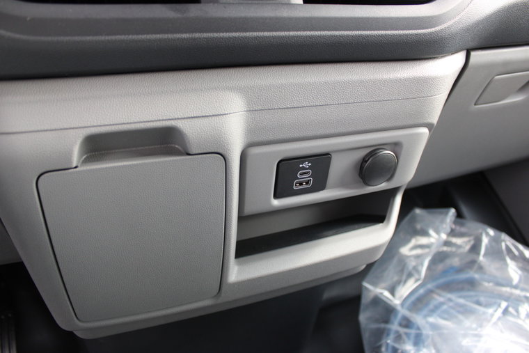 Vehicle Image 23