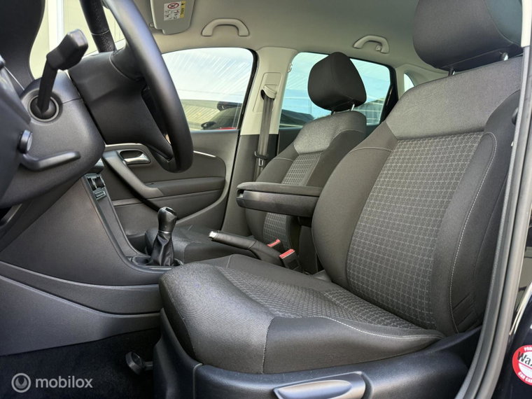 Vehicle Image 38
