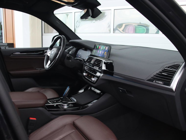 Vehicle Image 40