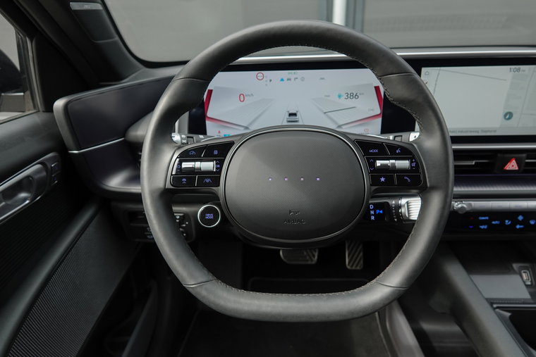 Vehicle Image 15