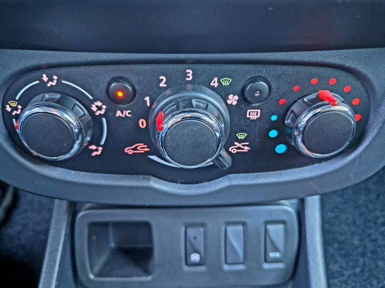 Vehicle Image 29
