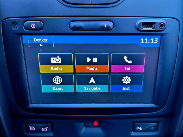 Vehicle Image 32