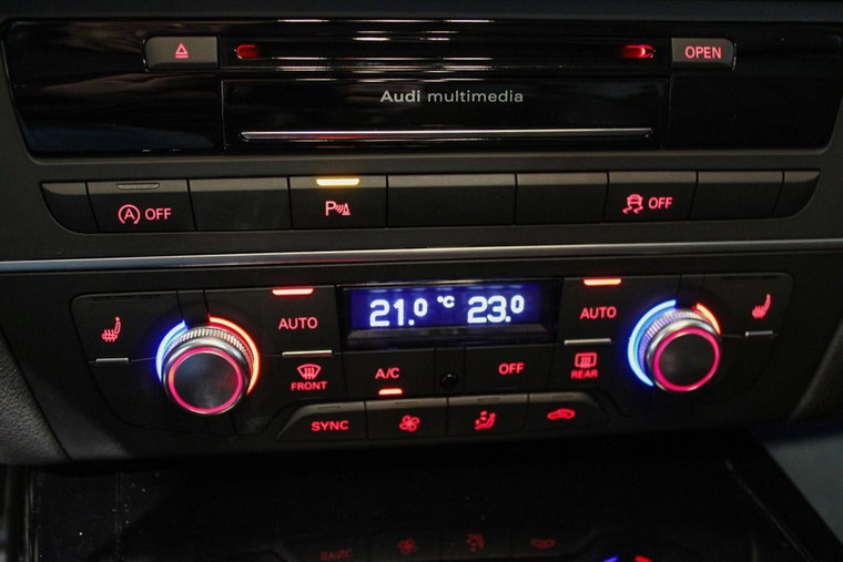 Vehicle Image 24