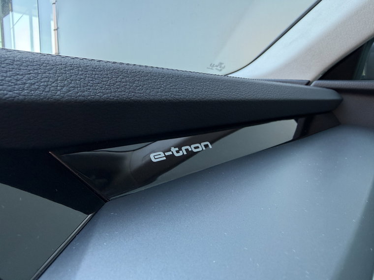 Vehicle Image 41