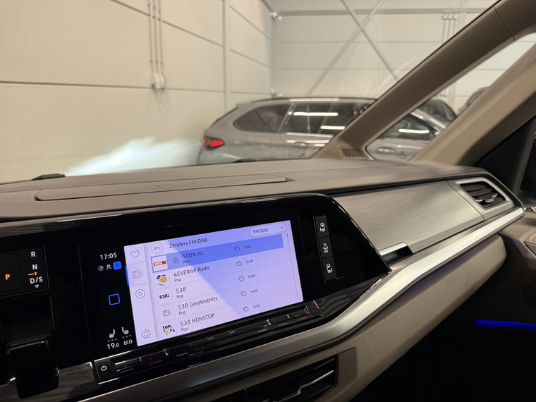 Vehicle Image 37