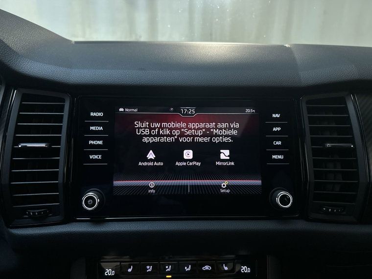 Vehicle Image 24
