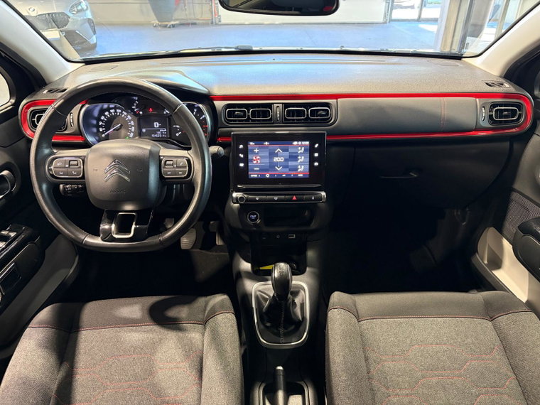 Vehicle Image 19