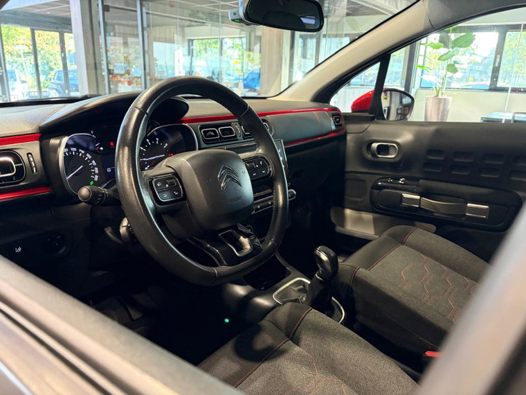 Vehicle Image 21
