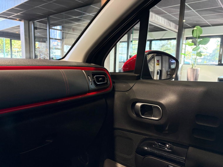 Vehicle Image 40