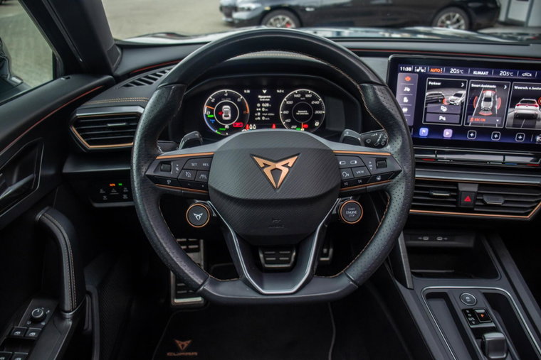 Vehicle Image 15