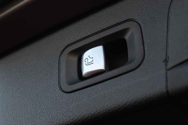 Vehicle Image 35