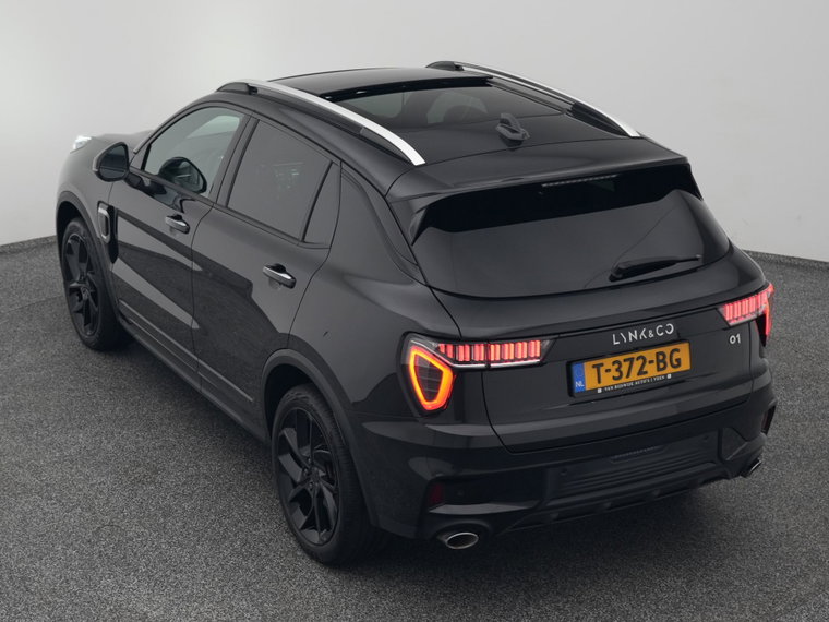 Vehicle Image 25