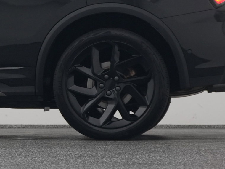 Vehicle Image 40