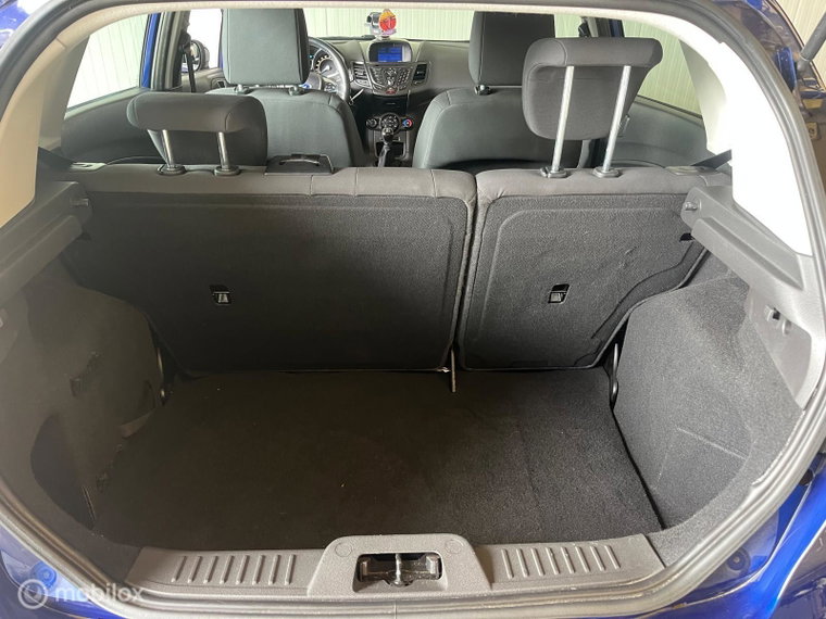 Vehicle Image 23