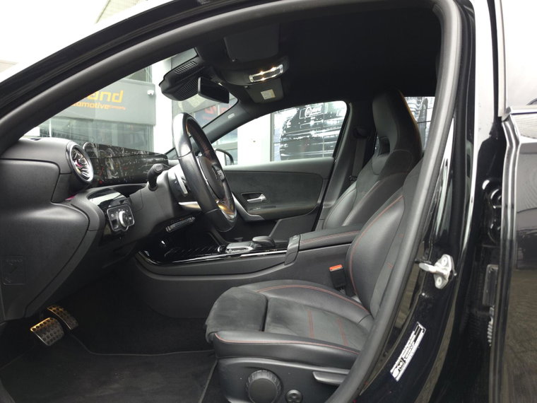 Vehicle Image 17