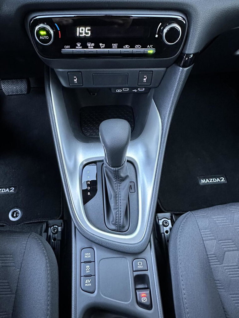 Vehicle Image 21