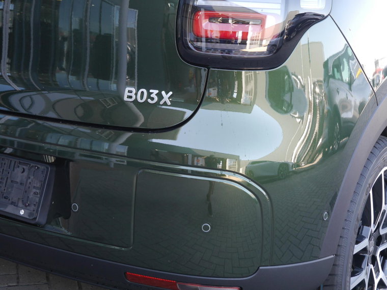 Vehicle Image 14