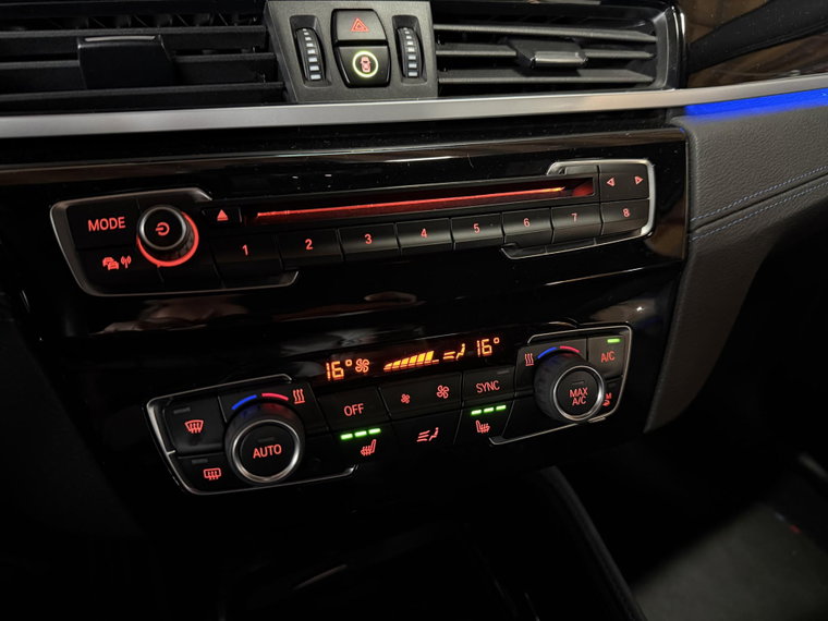 Vehicle Image 27