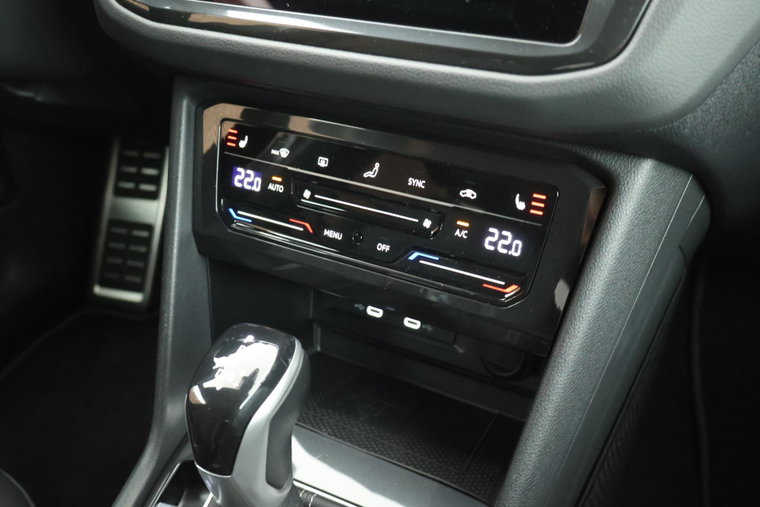 Vehicle Image 40