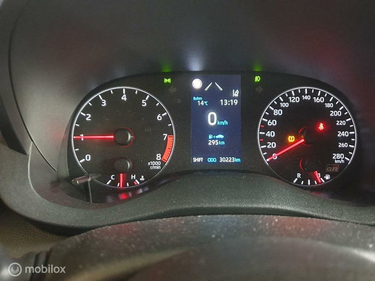 Vehicle Image 13