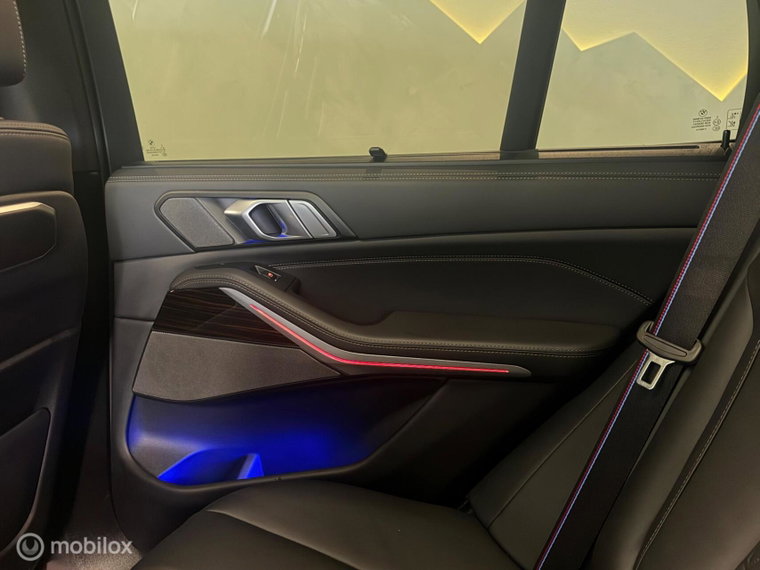 Vehicle Image 36