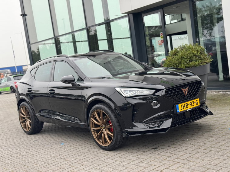 Vehicle Image 25
