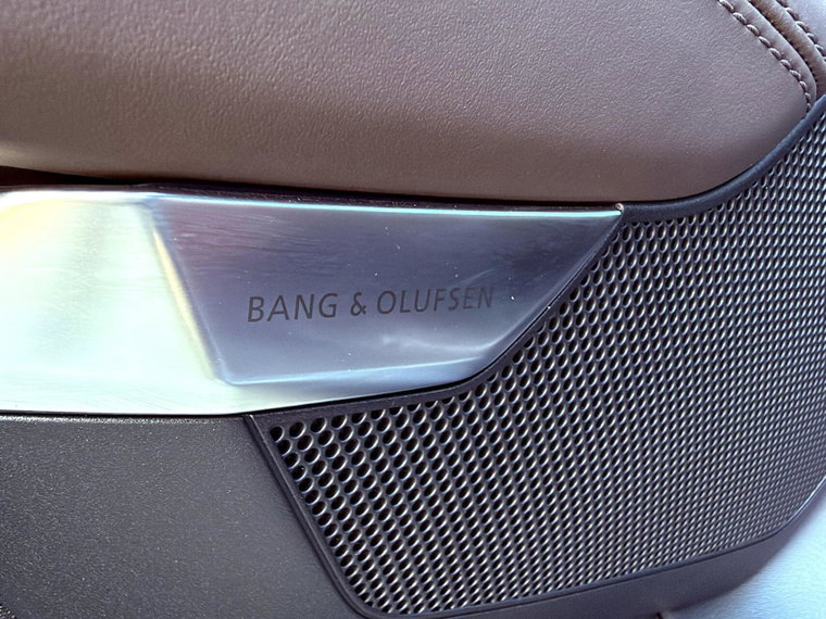 Vehicle Image 27