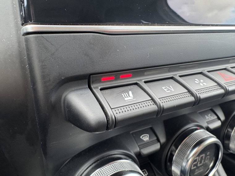 Vehicle Image 28