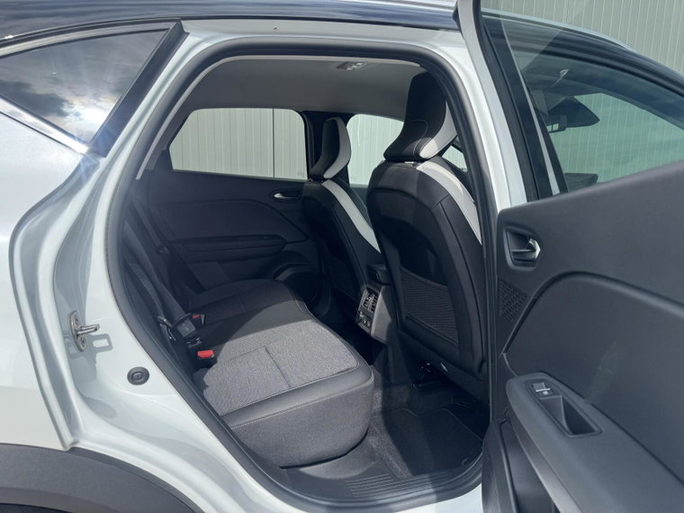 Vehicle Image 41