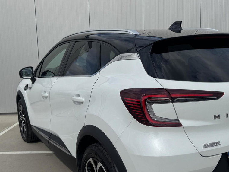 Vehicle Image 42