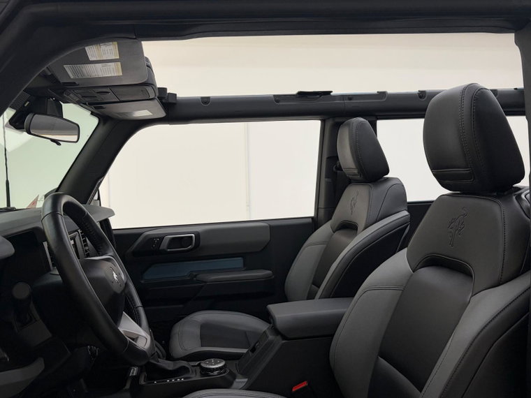 Vehicle Image 25