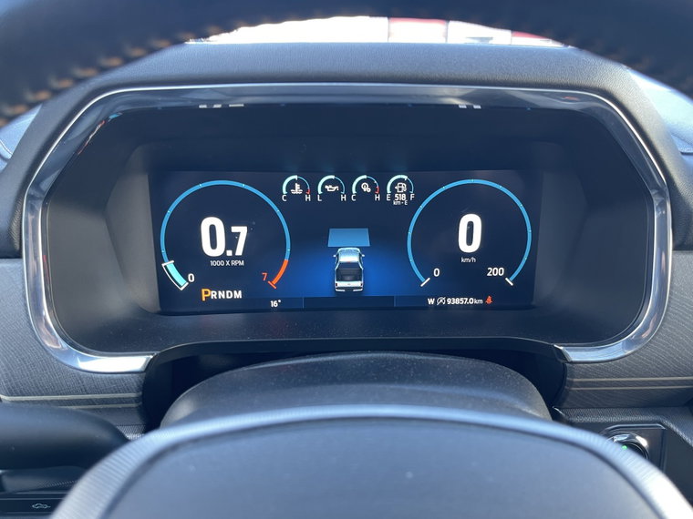 Vehicle Image 25