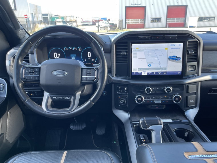 Vehicle Image 37