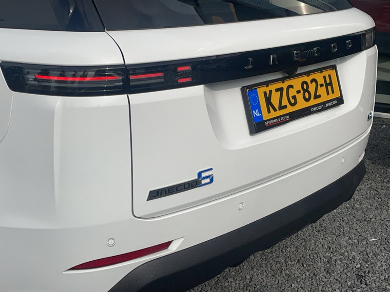 Vehicle Image 26